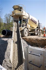 Rahns Concrete: A Rahns Concrete mixer delivering concrete to a job site.